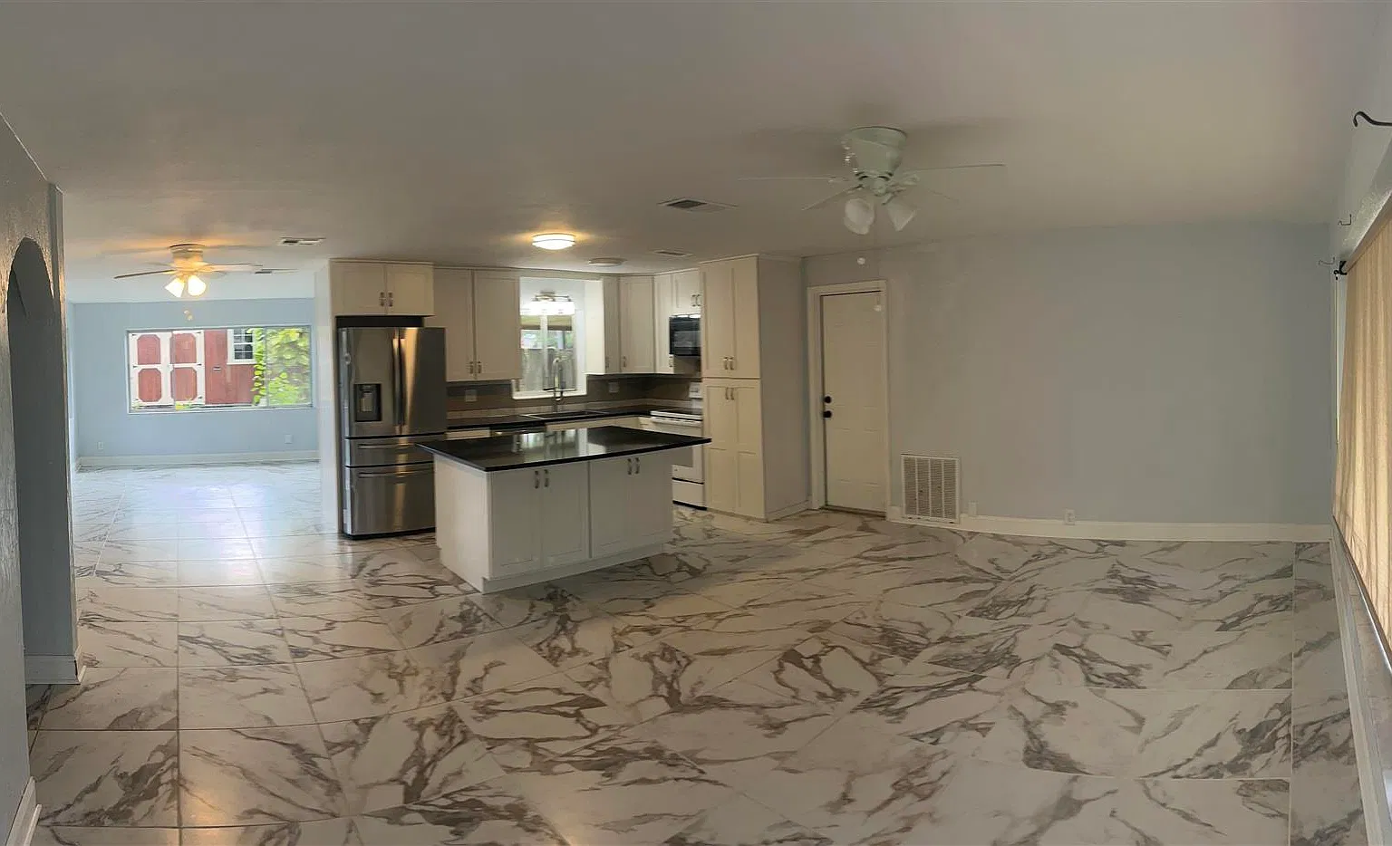 2 bed, 1218 sqft, $2,000 — Photo 2