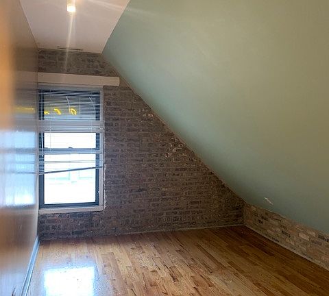 5th image of 3134 N Lincoln Ave #1
