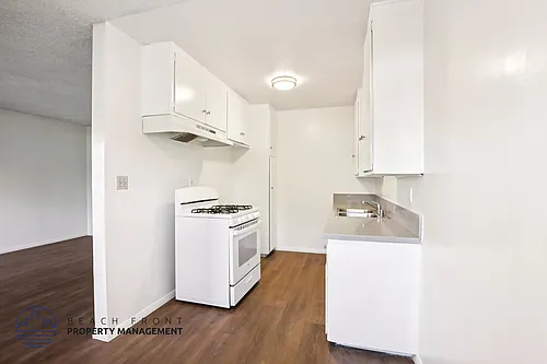 1475 Pine Ave. Photo 1