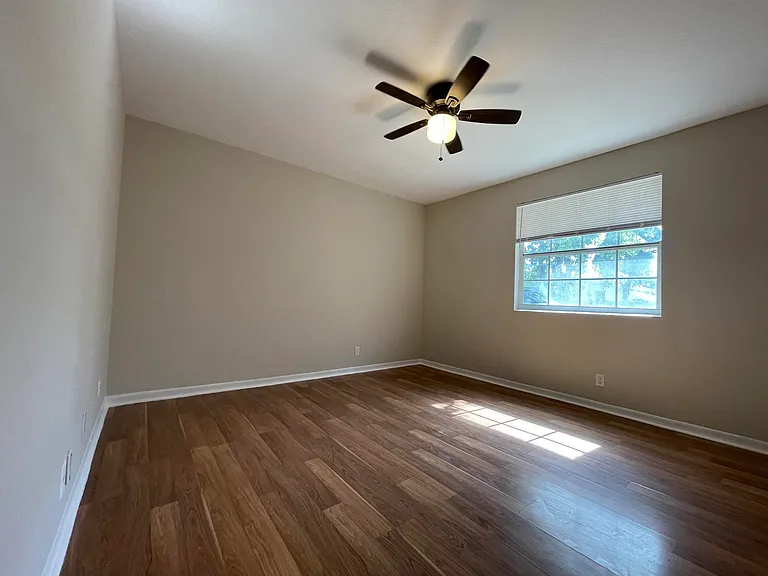 216 NW 12th St #1 — Photo 12