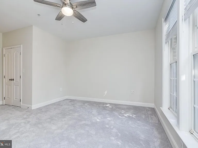 305 Redland Blvd #101 — Photo 24
