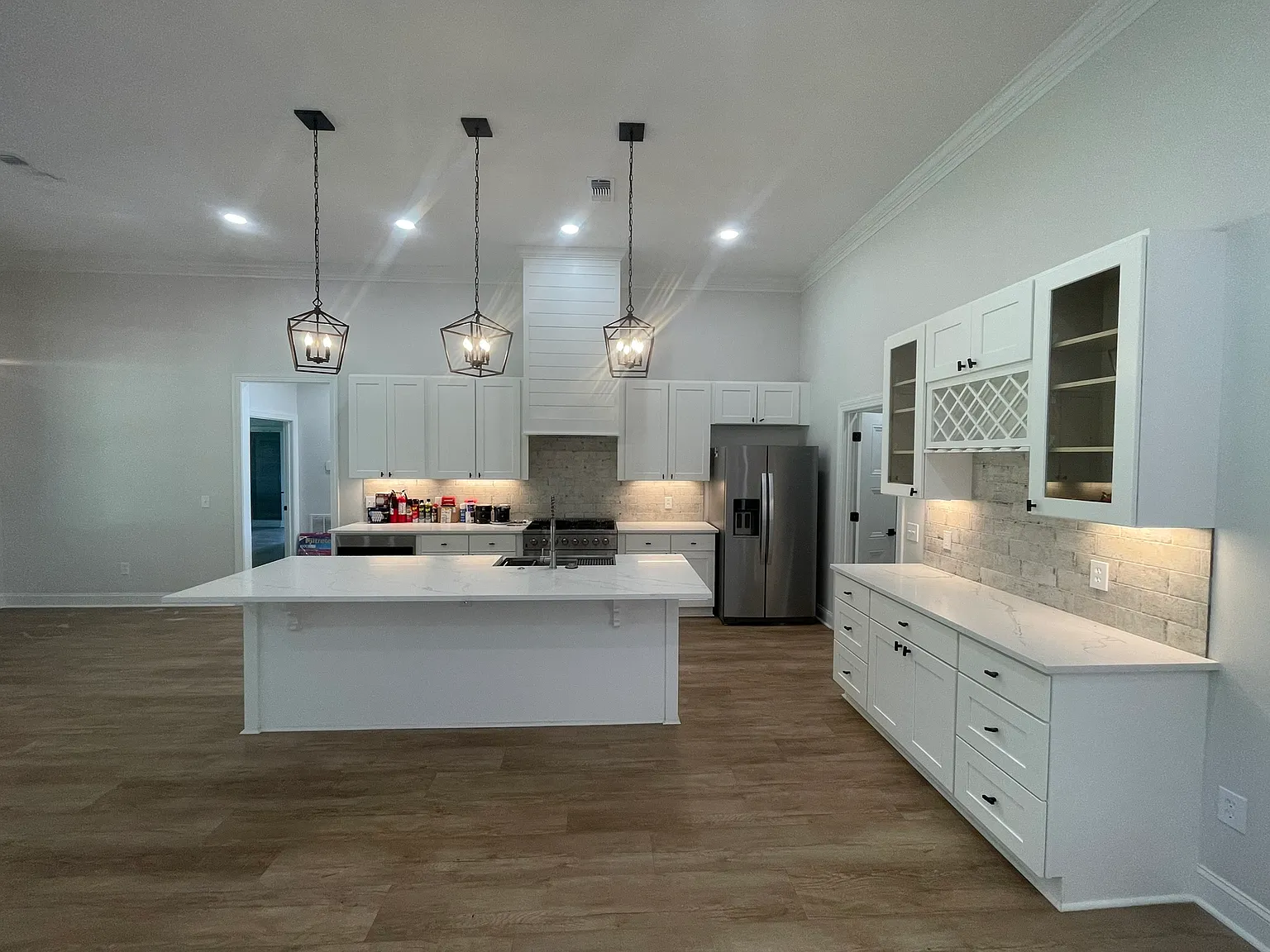 4 bed, 2234 sqft, $1,050 — Photo 4