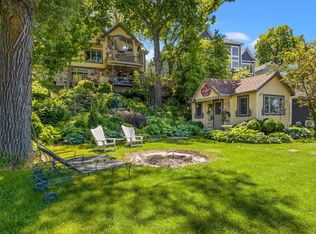 N79W28966 Park Dr, Hartland, WI 53029