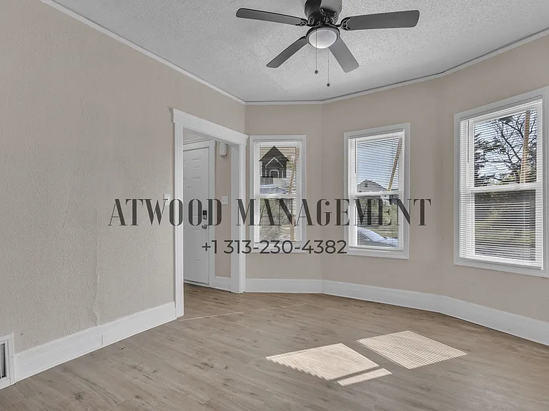6439 Fischer Ave — Photo 3