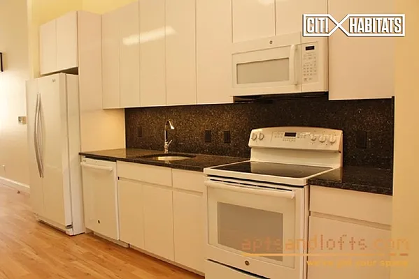 Rented by Citi Habitats | media 21