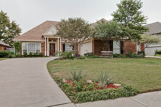 1st image of 114 Rocky Pointe Ct