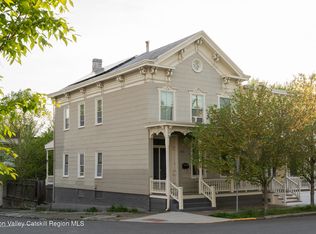 525 Prospect St, Hudson, NY 12534