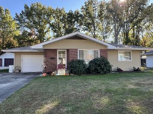 1003 Lynn Dr, Effingham, IL 62401