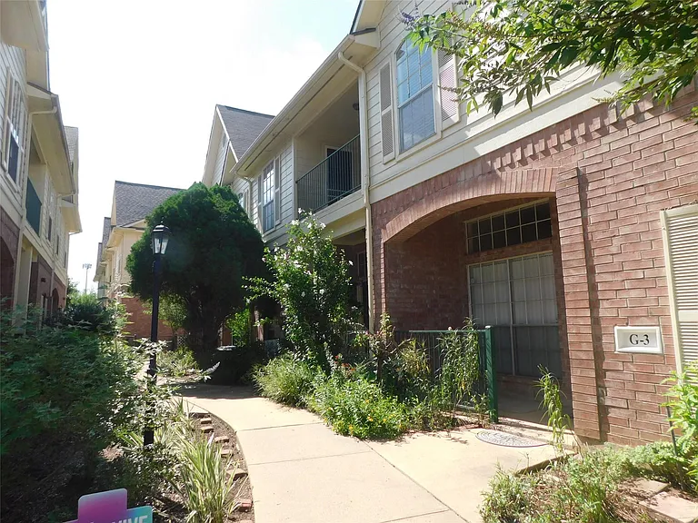 2710 Grants Lake Blvd #G3 — Photo 43
