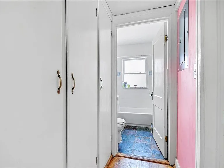 212 Emanuel Cleaver Blvd #2W — Photo 10