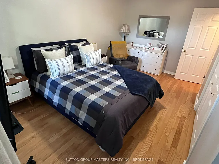 823 Robson Pl — Photo 10