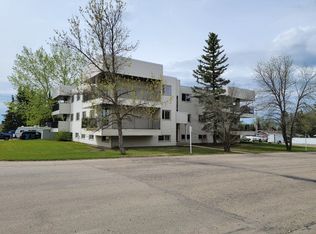 819 6th Ave #205, Beaverlodge, AB T0H0C0