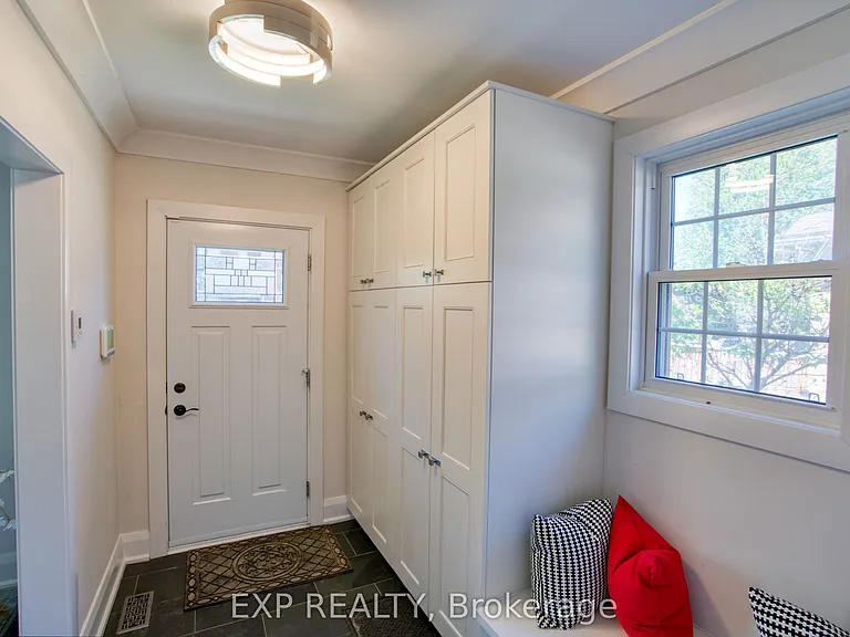 22 Mount Pleasant Ave — Photo 3