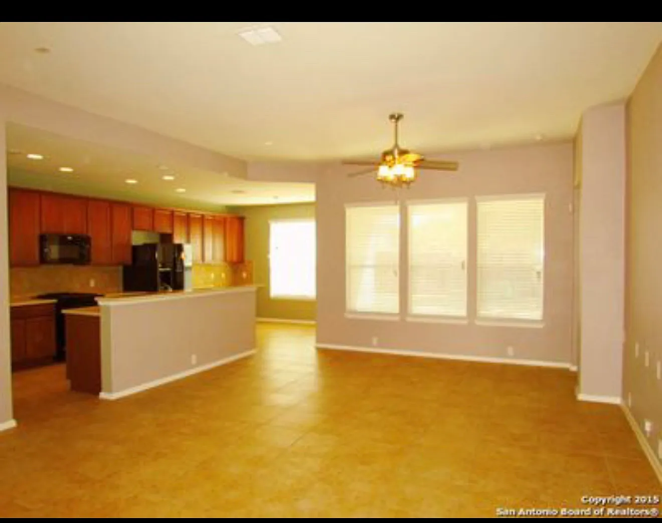 3 bed, 1885 sqft, $1,950 — Photo 2