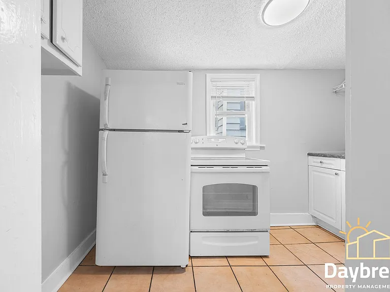 112 E Anderson St — Photo 9