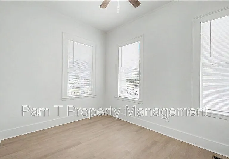 615 W 39th St #A — Photo 19
