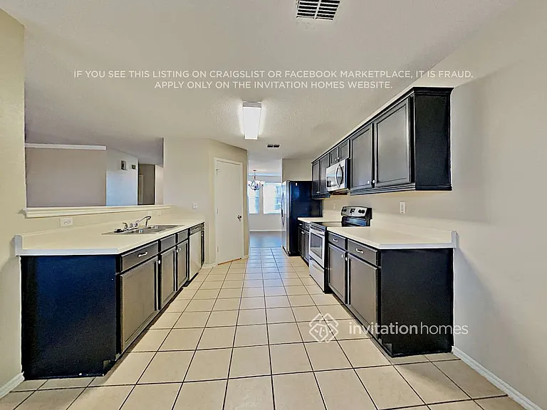 1512 Windy Meadows Dr — Photo 6