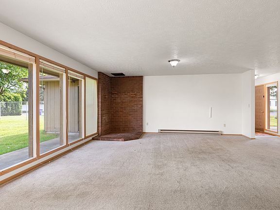 5th image of 11706 E 24th Ave