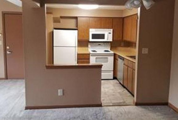 4th image of 3894 Indian Run Dr #11