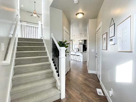 2nd image of 247 N Eaglewood Dr