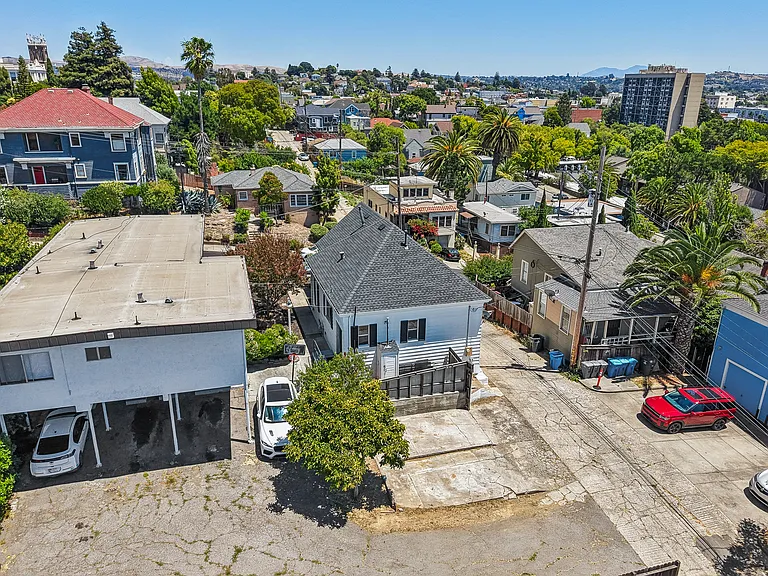 517 Branciforte St — Photo 76