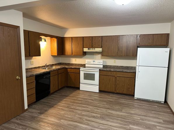 1136 5th St E APT 10