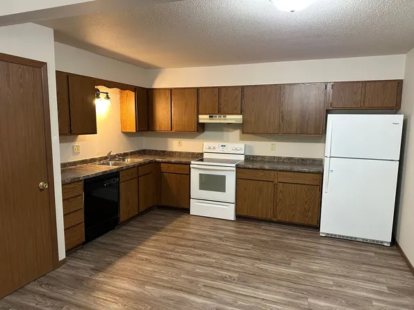 1136 5th St E, 1136 5th St E APT 9, Altoona, WI 54720