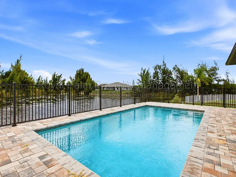 3518 NE 21st Pl — Photo 33