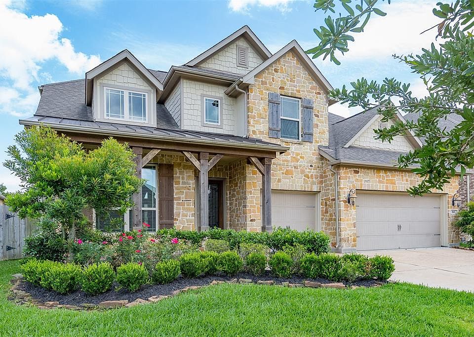1st image of 903 Ember Hills Ln