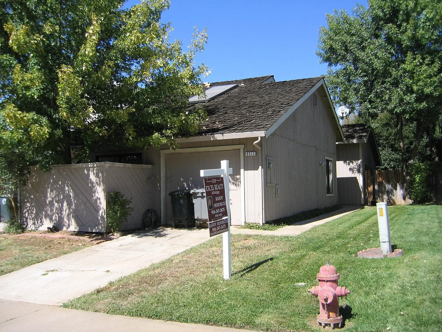 9313 Aizenberg Cir photo 1