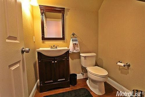 3rd image of 499 Hatheway Ct