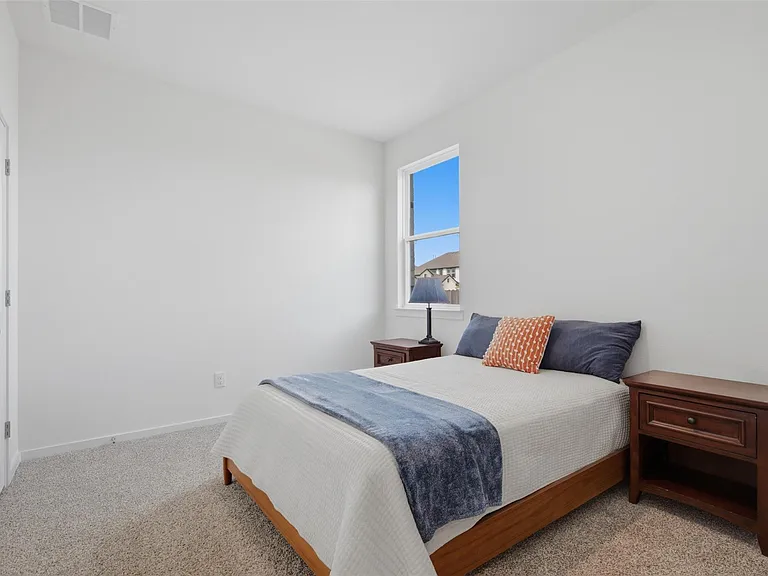 12528 Cockatto Xing — Photo 20