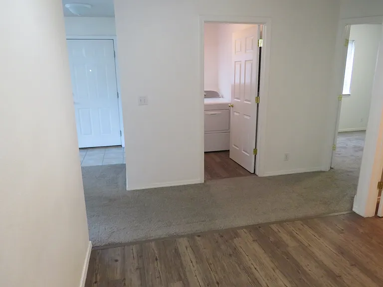 2112 S Longmont Ave — Photo 14