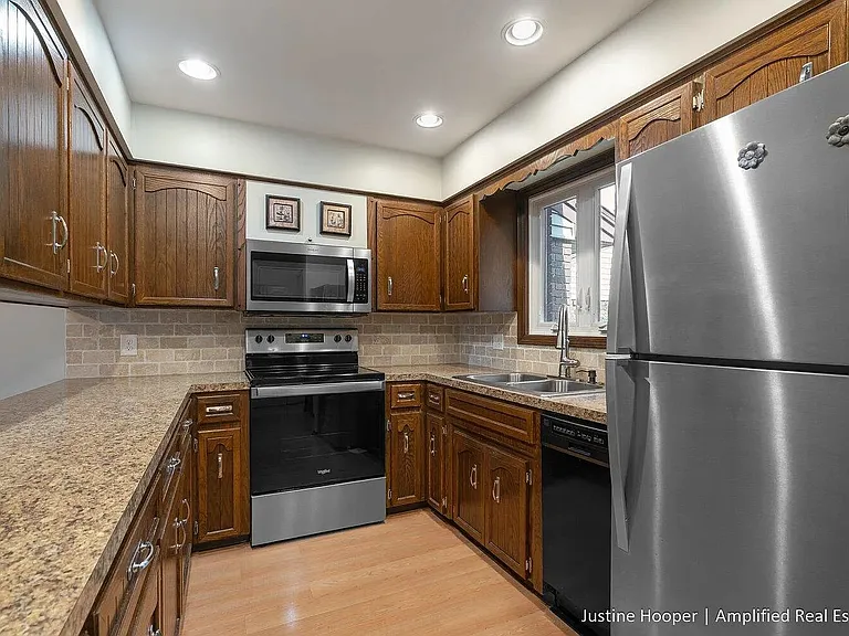 6980 Holly Hill Ct SW — Photo 2