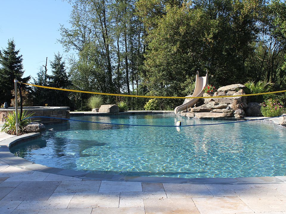 2nd image of 1702 Beechview Ct