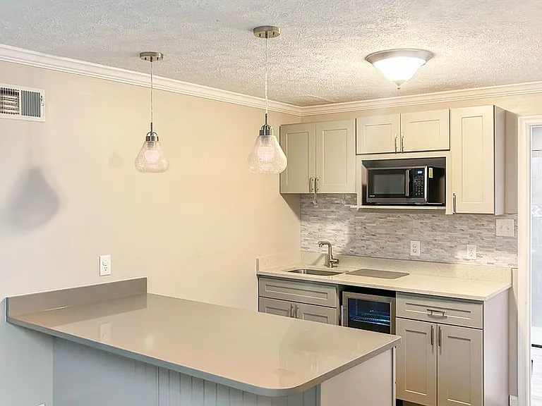 1105 Ontario Ct — Photo 27