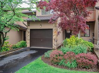 7 Wedgewood Dr, Woodland Park, NJ 07424