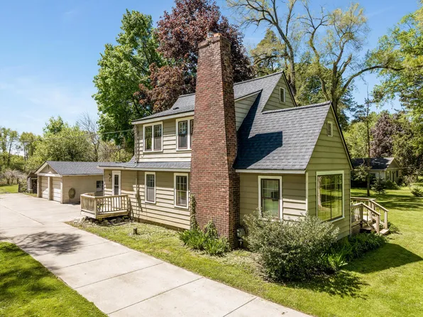 3673 W Maple Rd, Wixom, MI 48393