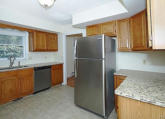 2nd image of 40 Nelson Dr