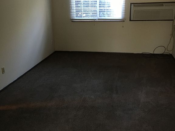 4th image of 237 Lake Ave NE APT 11