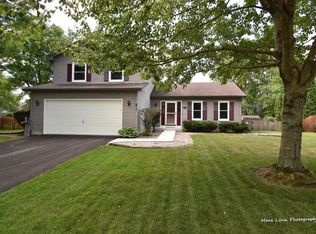 617 Maple Ave, Elburn, IL 60119