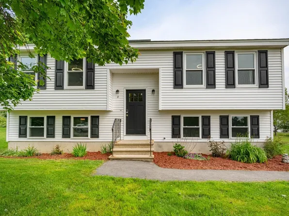 8 Cornerstone Drive, Dover, NH 03820
