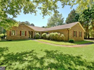 564 Banks Rd E, Fayetteville, GA 30214