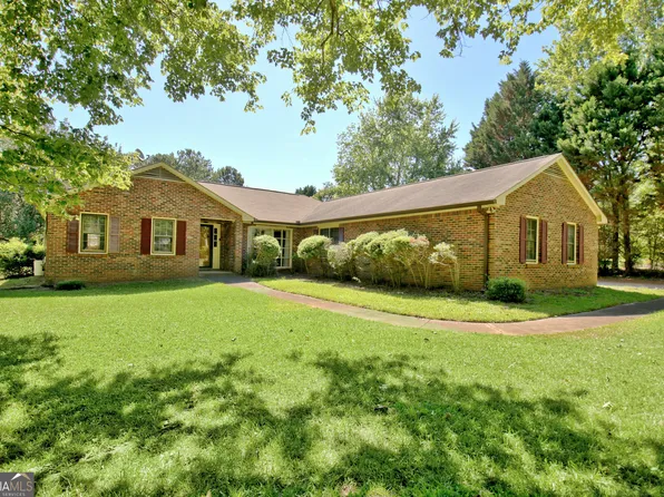 564 Banks Rd E, Fayetteville, GA 30214