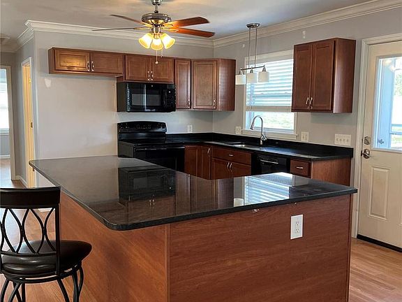 5th image of 9919 Arthur Ln