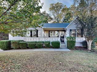 132 Hickory View Ln, Acworth, GA 30101