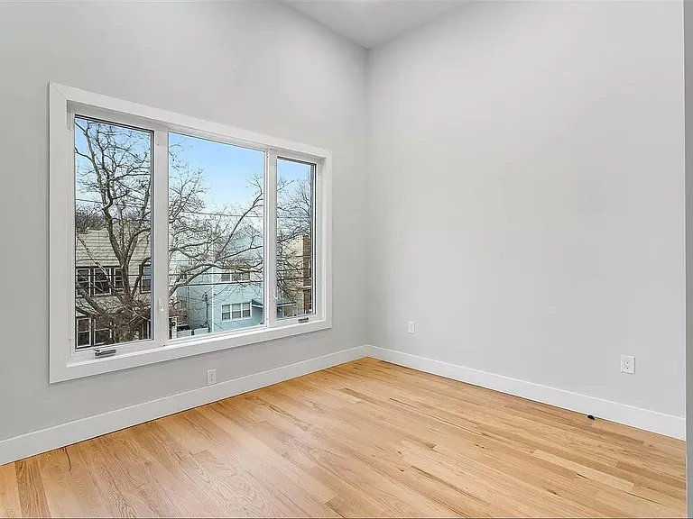 379 Ege Ave — Photo 8