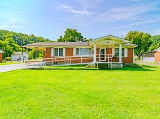 1541 E College Ave, Stanton, KY 40380