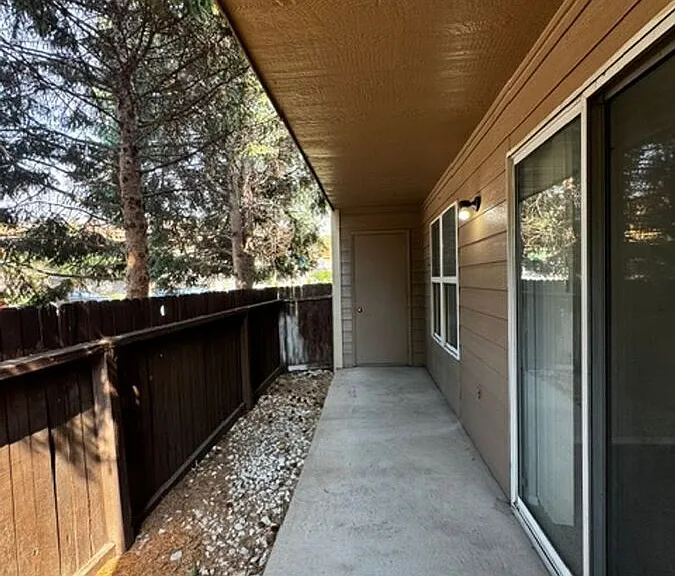4349 Hunting Meadows Cir — Photo 12