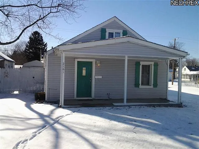 2161 Center Ave photo 1